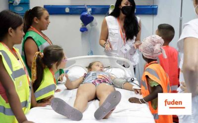 Los niños de la Asociación ICEAS se convierten en enfermeras por un día