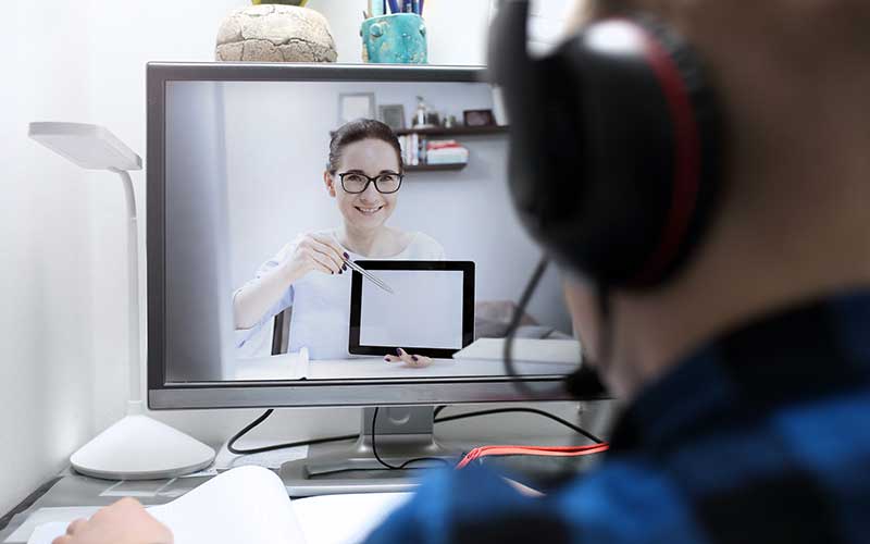 Telecuidados para estar más cerca de pacientes y cuidadores