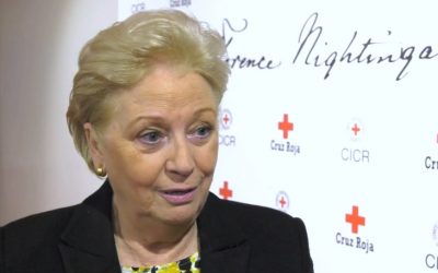 Una enfermera española recibe la medalla Florence Nightingale como reconocimiento a su contribución a la profesión enfermera