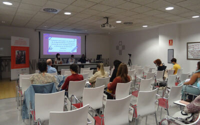 Cerramos el proyecto de sensibilización financiado por la AACD con la mesa de experiencias en Oviedo Aprender a Cooperar. Cooperar para aprender