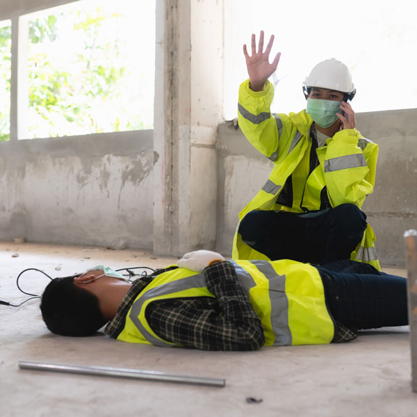 Primeros auxilios y emergencias en el entorno laboral - Fuden