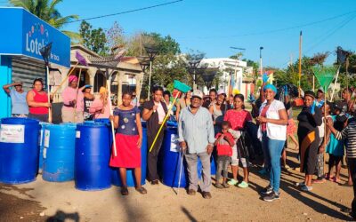 La comunidad del batey Triple Ozama, en República Dominicana, participa en una jornada de limpieza dentro del proyecto de Fuden y la AACD
