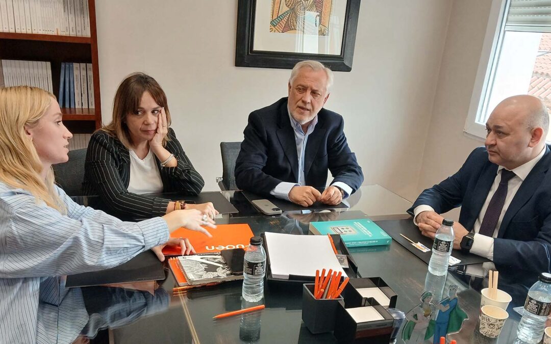 El viceministro de Rectoría y Vigilancia de la Salud de Paraguay visita Fuden para reforzar la cooperación en salud y desarrollo comunitario